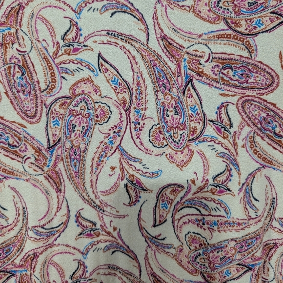 Lane Bryant Multi Paisley Max Swing Perfect Sleeve Crew-Neck Tee Size 18/20 - Picture 7 of 10